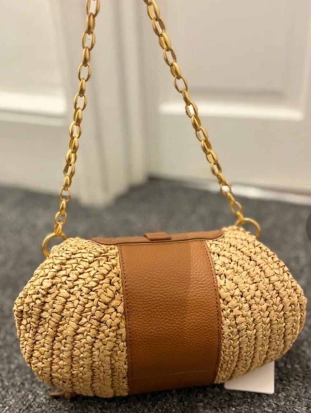 Reiss Lori Raffia-Effect and Leather Shoulder Bag in Natural - Picture 8 of 14